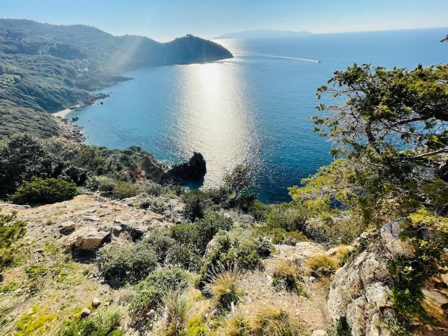 Maddy House - 50 Mt Dal Mare Villa Porto Santo Stefano  Buitenkant foto